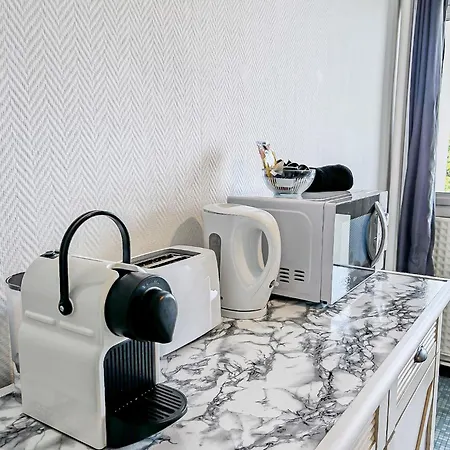 Escapade Rochelaise A 10min De La Mer Avec Parking Appartement